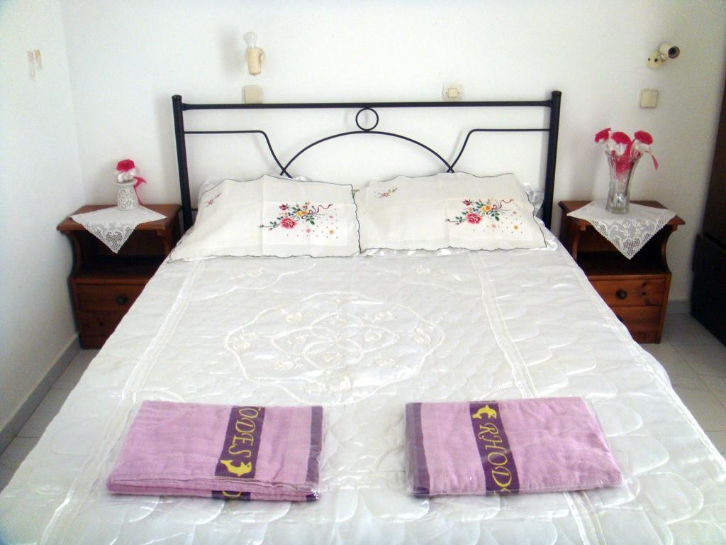 Merryland Studios & Apartments Kremasti  Ruang foto